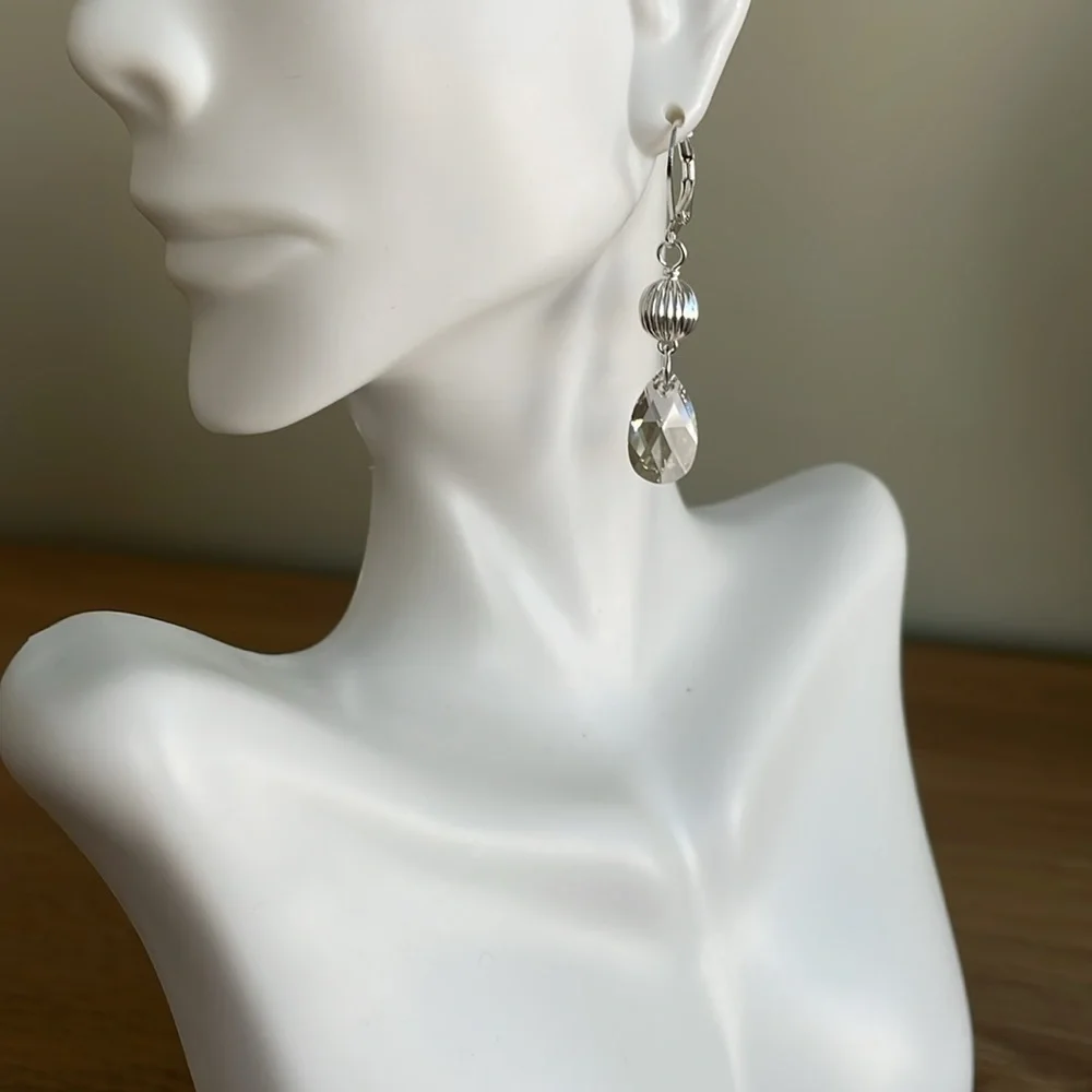 HAND CRAFTED PIERCED EARRINGS SILVER SHADE SWAROVSKI Pear Drop Crystal Dangles